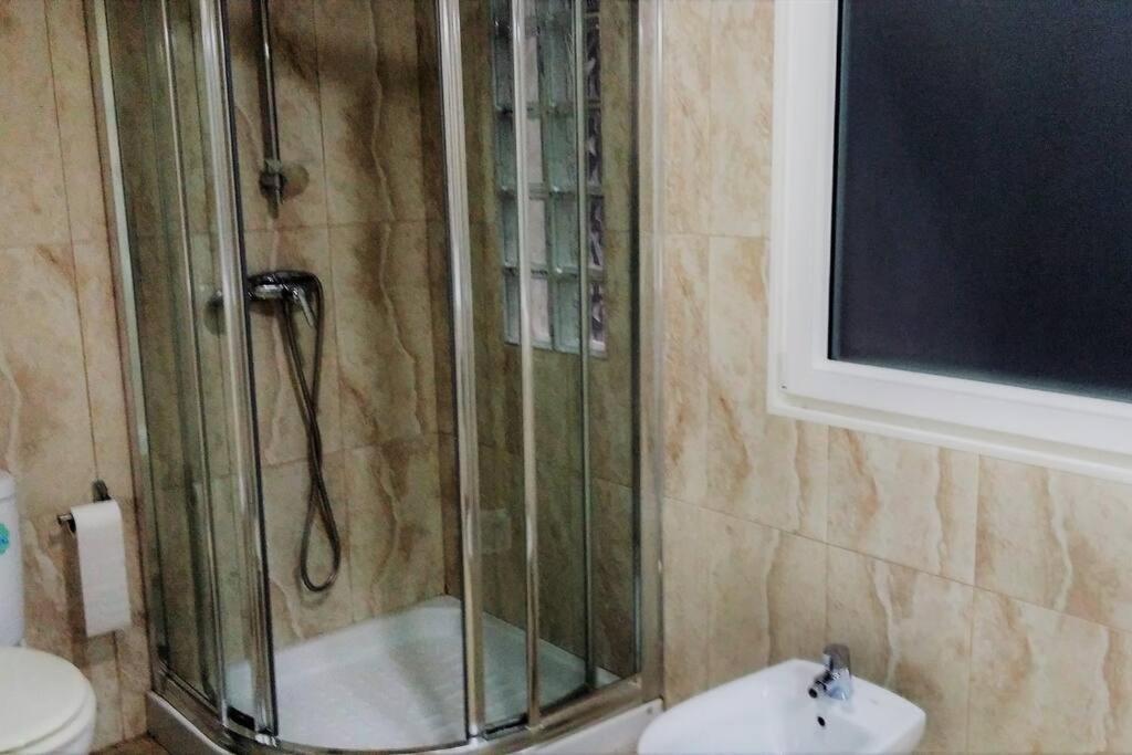 شقة Modern Flat At Garbinet With Wifi لقنت المظهر الخارجي الصورة