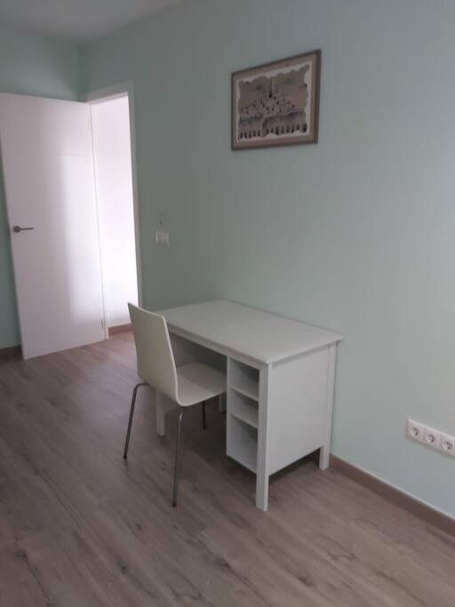 شقة Modern Flat At Garbinet With Wifi لقنت المظهر الخارجي الصورة